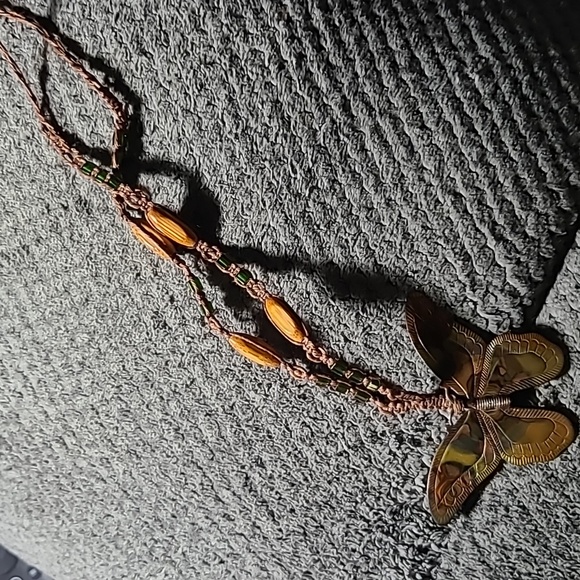 Butterfly necklace - Picture 4 of 10